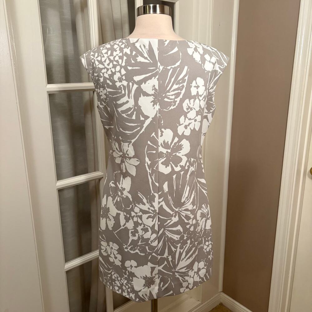 Chaps Ralph Lauren Gray And Cream Floral Boat Neck Sleeveless Dress Size 6 NWT - Picture 2 of 10